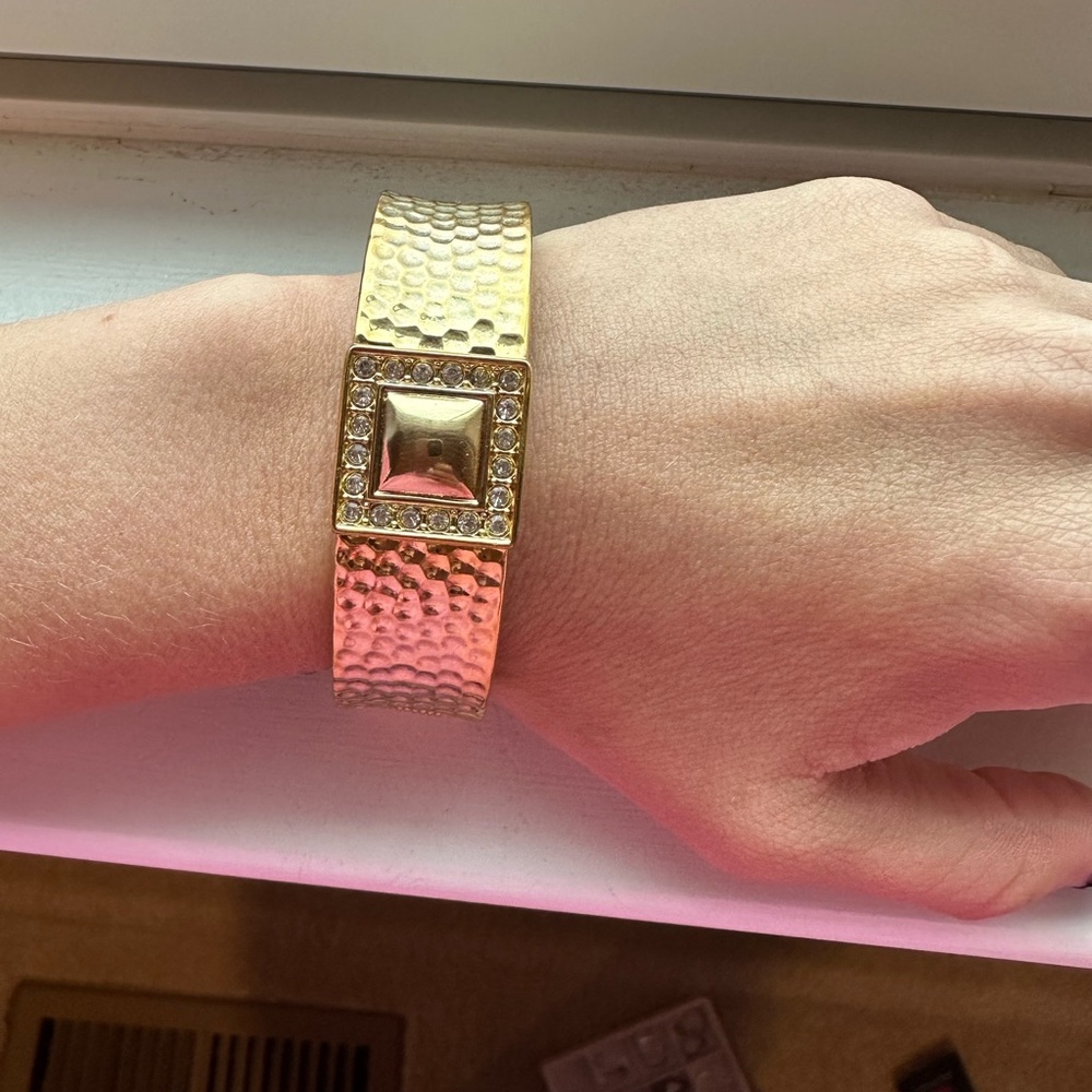 Gold accent chunky bracelet